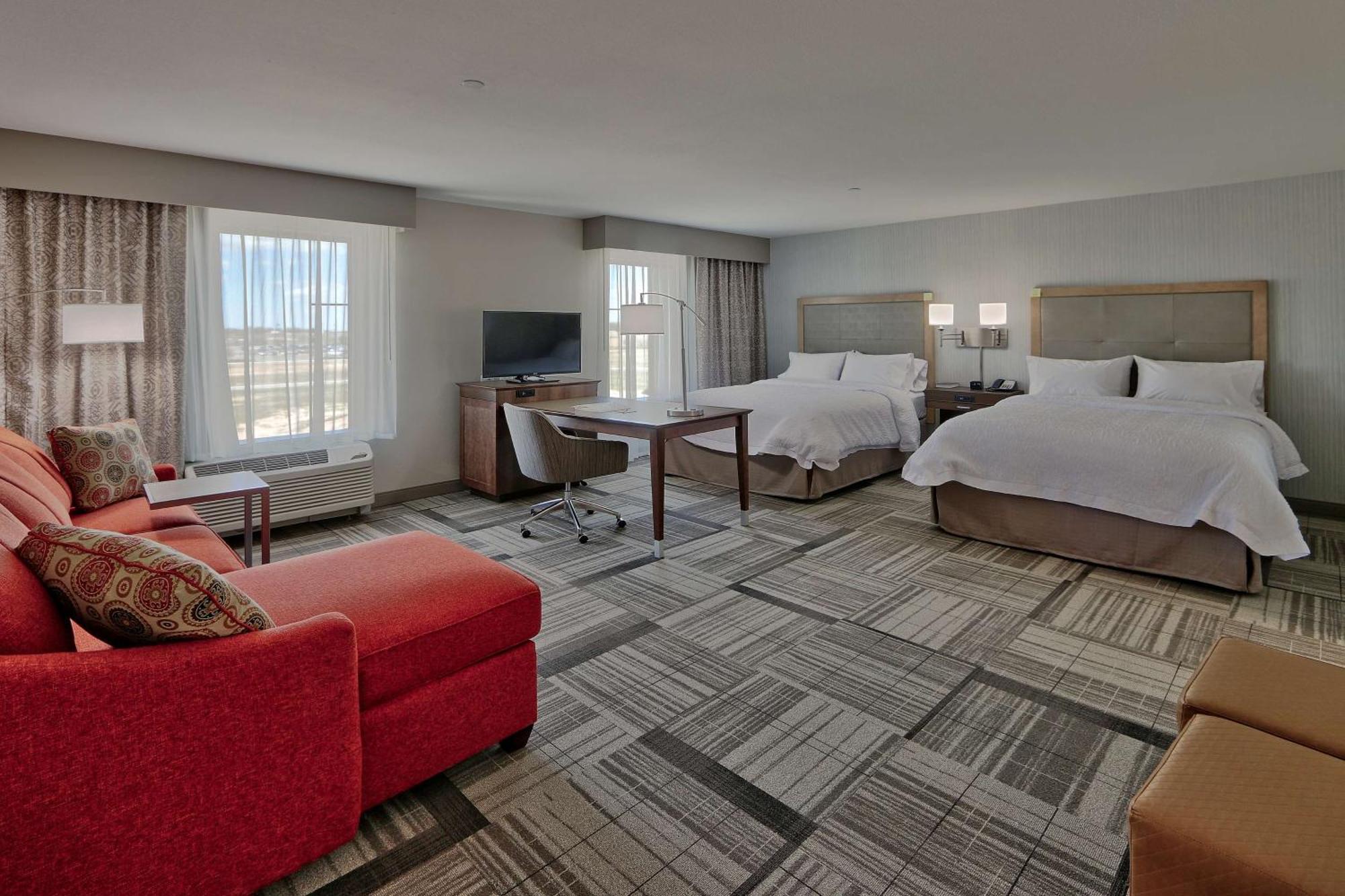 Hampton & 3* Artesia